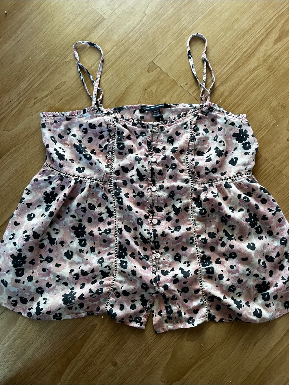 American eagle baby doll top floral Women’s Pink Floral Button-Front Camisole